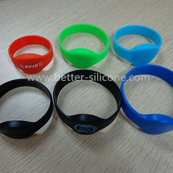  Smart RFID Silicon Wristband 